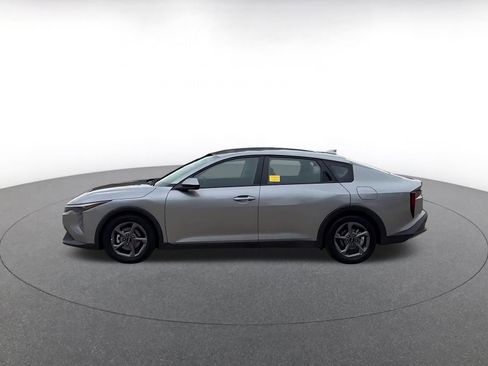 Used 2025 Kia K4 LXS image 9