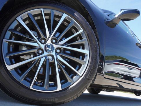 Certified 2025 Lexus ES 350 ES 350 w/ Premium Package image 12