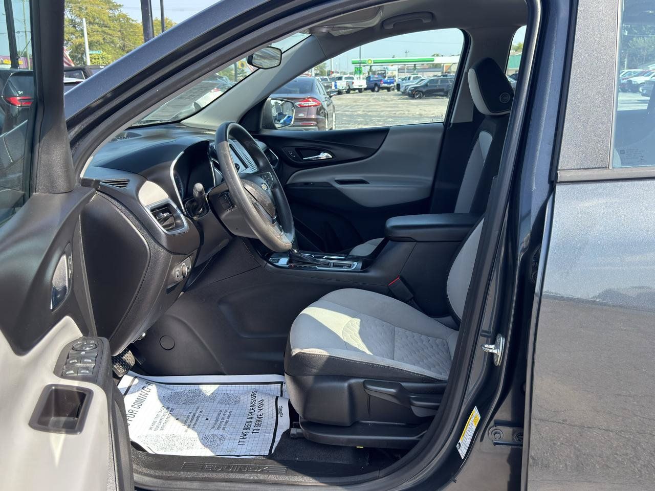 Used 2020 Chevrolet Equinox LS AWD/4WD image 16
