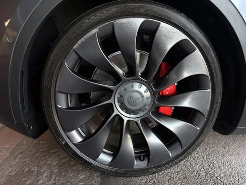 Used 2022 Tesla Model Y Performance AWD/4WD image 36