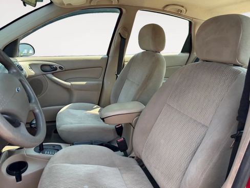Used 2001 Ford Focus SE FWD image 10