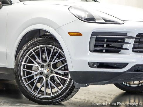 Used 2019 Porsche Cayenne AWD/4WD image 3