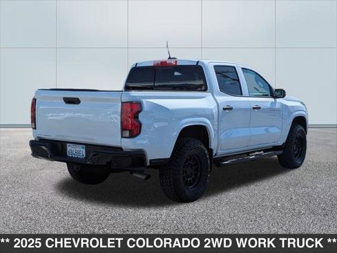 Used 2025 Chevrolet Colorado W/T RWD image 5