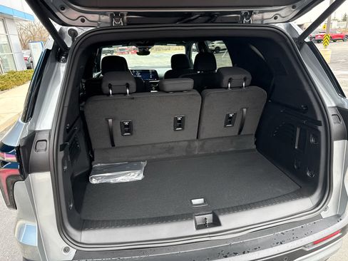 New 2026 Chevrolet Traverse LT w/ Sun and Wheel Package image 12