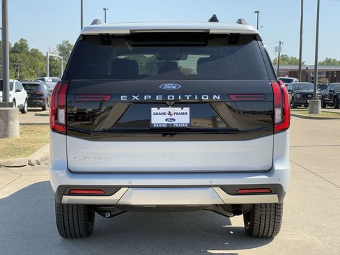 New 2025 Ford Expedition Platinum w/ Platinum Ultimate Package image 36