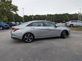 Used 2021 Hyundai Elantra SEL w/ Convenience + Premium Package image 4