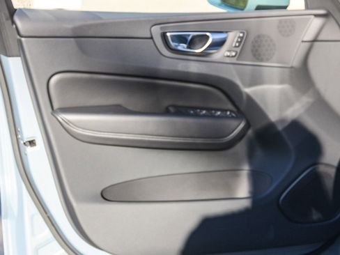 Used 2023 Volvo XC60 B5 Core w/ Climate Package image 20