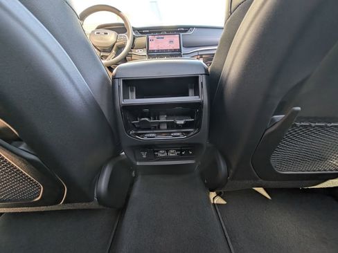 New 2025 Jeep Grand Cherokee Limited image 16