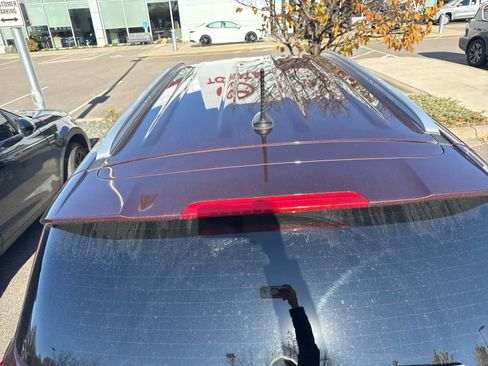 Used 2017 Kia Sorento LX image 9