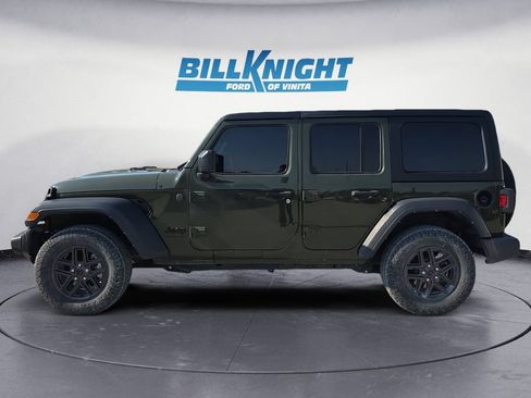 Used 2024 Jeep Wrangler Unlimited Sport AWD/4WD image 2