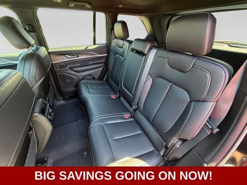 New 2026 Jeep Grand Cherokee Limited AWD/4WD image 37