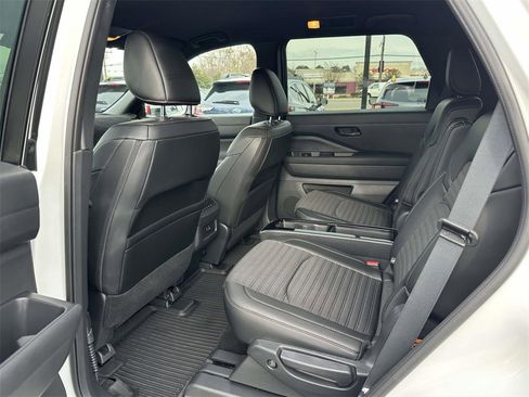 Used 2024 Nissan Pathfinder Rock Creek image 15