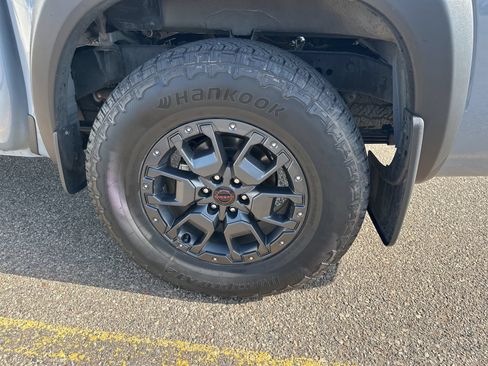 Used 2024 Nissan Frontier PRO-4X w/ Pro Premium Package AWD/4WD image 8