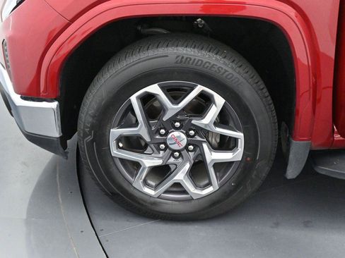 Used 2023 GMC Sierra 1500 SLT w/ SLT Convenience Package AWD/4WD image 38