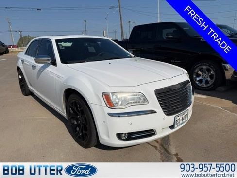Used 2011 Chrysler 300 C w/ Sound Group RWD image 3
