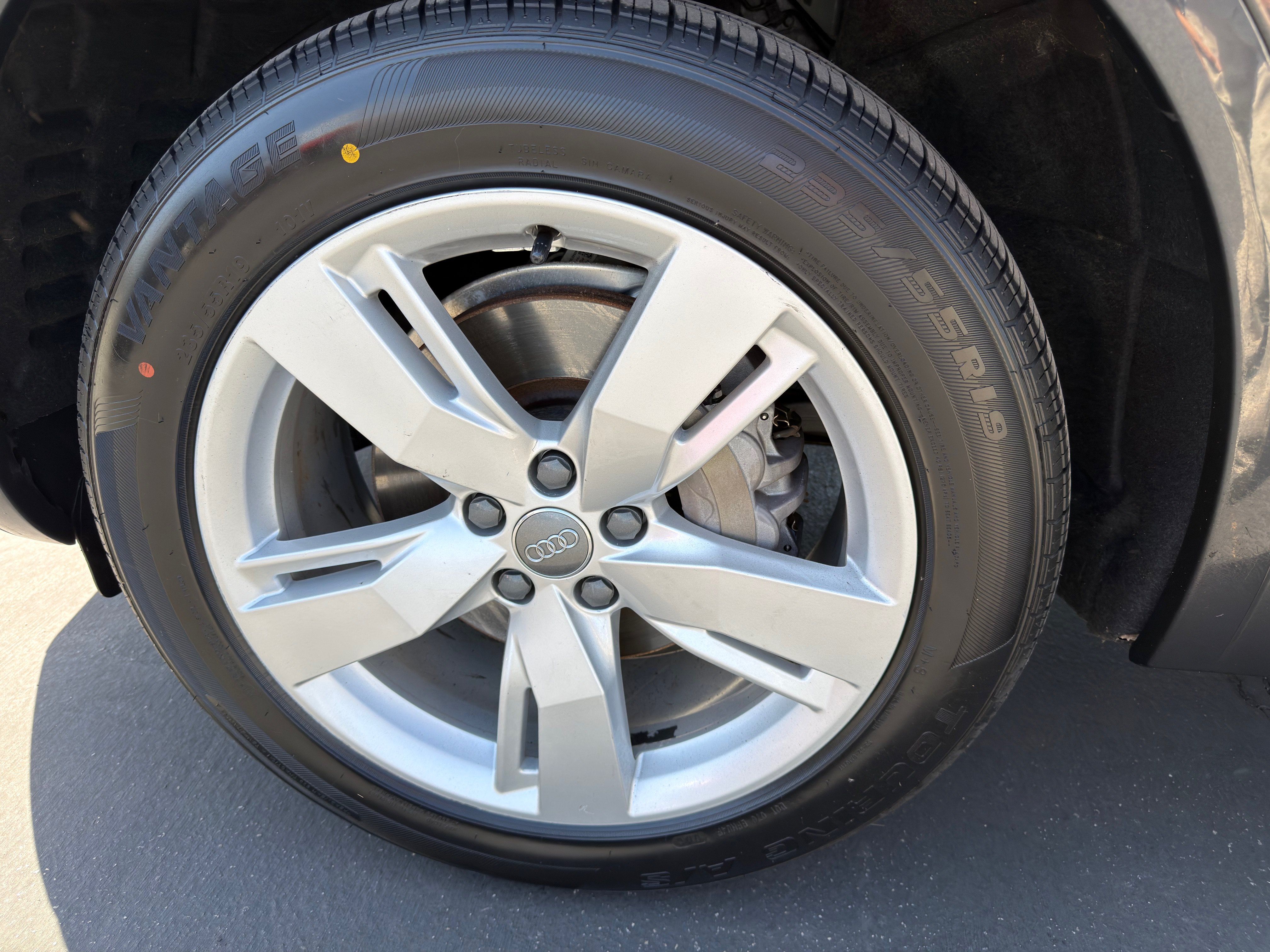Used 2019 Audi Q5 2.0T Premium w/ Convenience Package AWD/4WD image 37