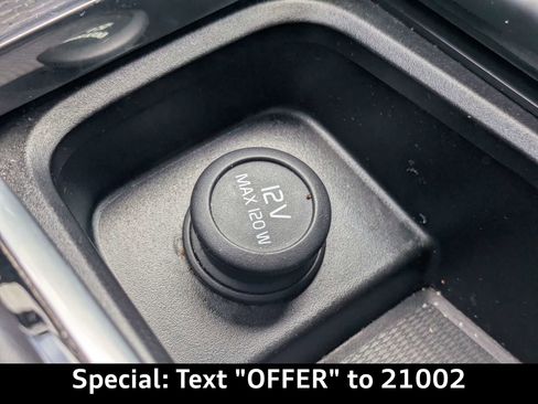 Used 2020 Volvo XC90 T5 Momentum w/ Protection Package FWD image 24