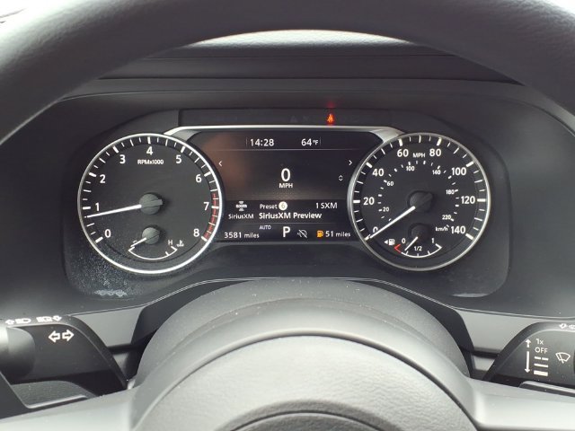 Used 2025 Nissan Pathfinder S AWD/4WD image 4