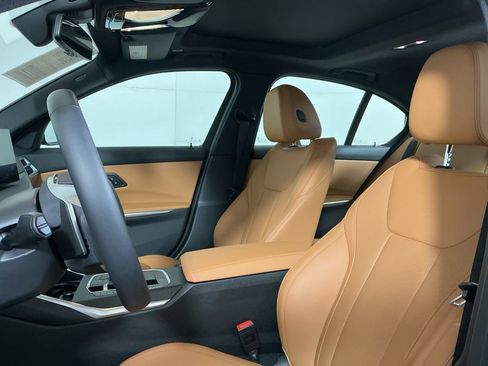 Certified 2025 BMW 330i xDrive 330i xDrive w/ Convenience Package image 22