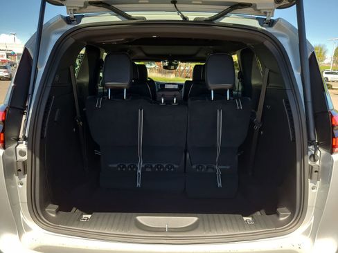 New 2026 Chrysler Pacifica Select FWD image 27