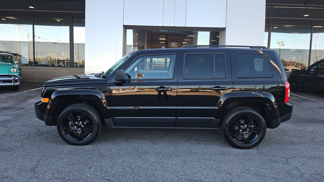 Used 2014 Jeep Patriot Sport w/ Power Value Group FWD image 2