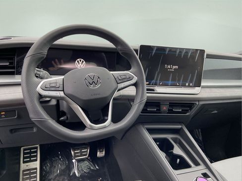New 2026 Volkswagen Tiguan SE R-Line AWD/4WD image 9