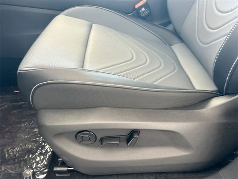 New 2026 Volkswagen Tiguan SE R-Line image 13