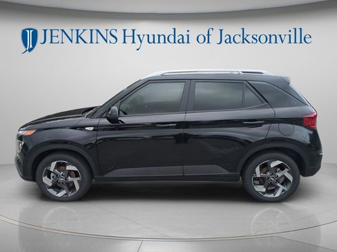 New 2026 Hyundai Venue SEL FWD image 6