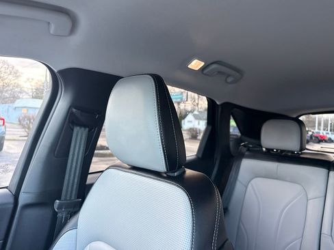 Used 2025 Ford Escape Platinum w/ Premium Technology Package image 44