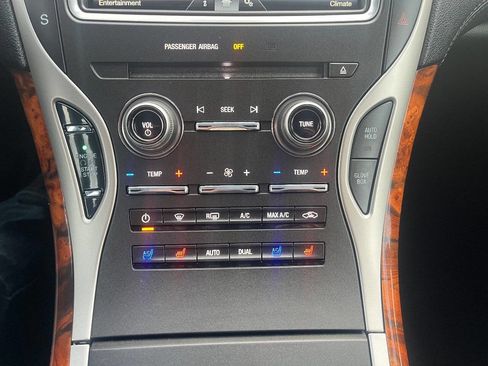 Used 2016 Lincoln MKX Reserve w/ Equipment Group 102A image 19