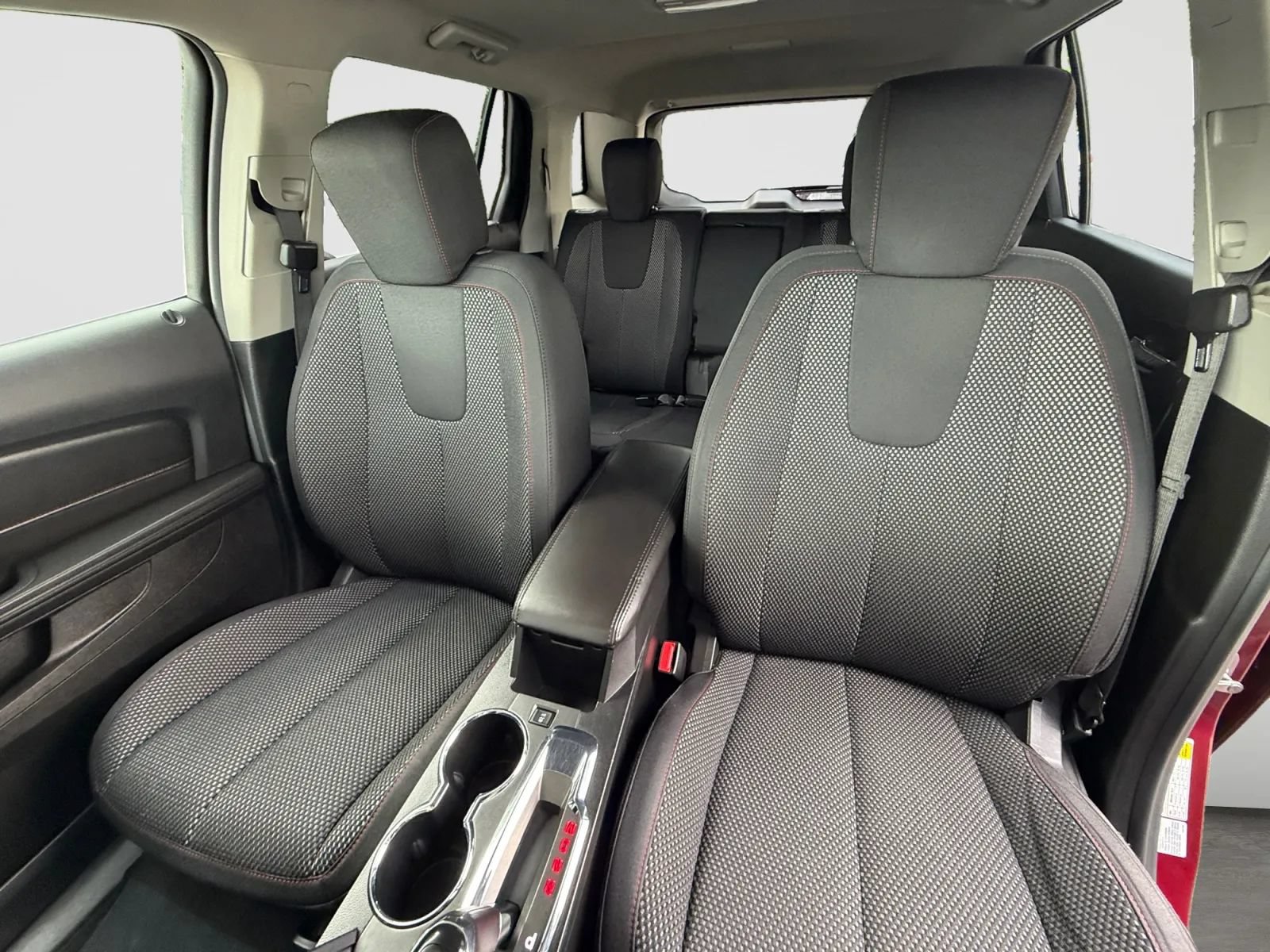 Used 2017 GMC Terrain SLE w/ Nightfall Package AWD/4WD image 13