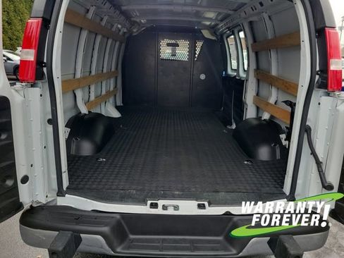 Used 2024 GMC Savana 2500 w/ Driver Convenience Package image 17
