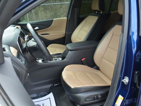 Used 2023 Chevrolet Equinox Premier AWD/4WD image 9