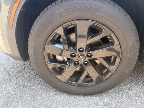 Certified 2023 Kia Sorento S AWD/4WD image 10