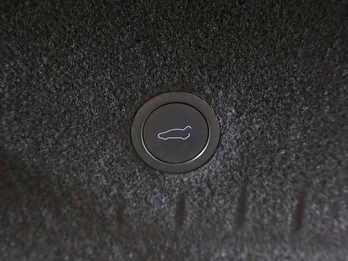 Used 2021 Tesla Model S Plaid image 21