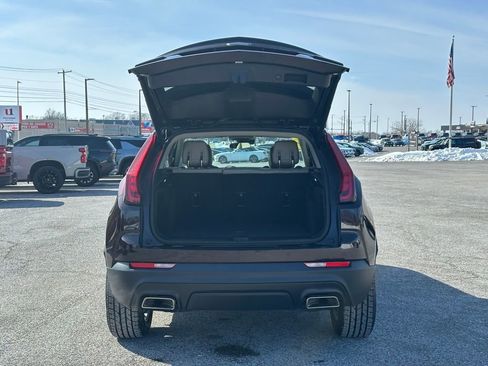 Used 2021 Cadillac XT4 Luxury w/ Cold Weather Package image 13