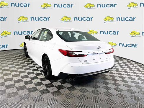 Certified 2025 Toyota Camry SE image 5