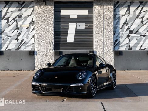 Used 2015 Porsche 911 Carrera GTS image 5