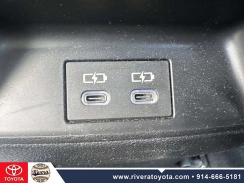 Certified 2023 Toyota Corolla SE w/ Carpet Mat Package (TMS) FWD image 17