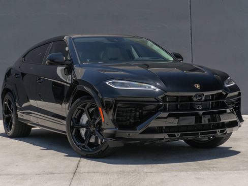 Used 2026 Lamborghini Urus SE AWD/4WD image 5