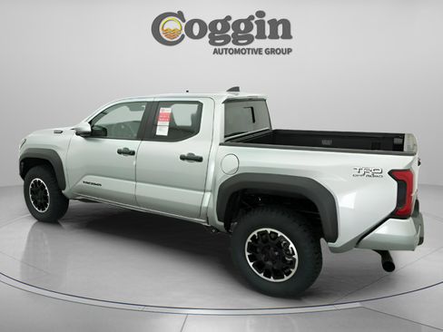 New 2026 Toyota Tacoma TRD Off-Road AWD/4WD image 8