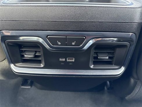 Used 2024 GMC Sierra 2500 Denali Ultimate image 16