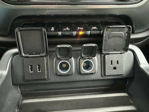 Used 2017 Chevrolet Silverado 1500 LTZ Z71 w/ LTZ Plus Package image 22