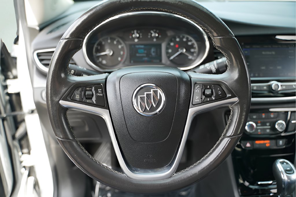 Used 2022 Buick Encore Preferred w/ Safety Package FWD image 10