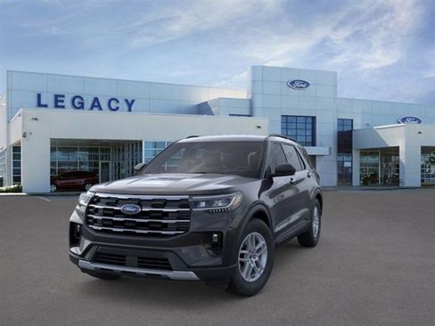 New 2026 Ford Explorer Active w/ Active Comfort Package image 2