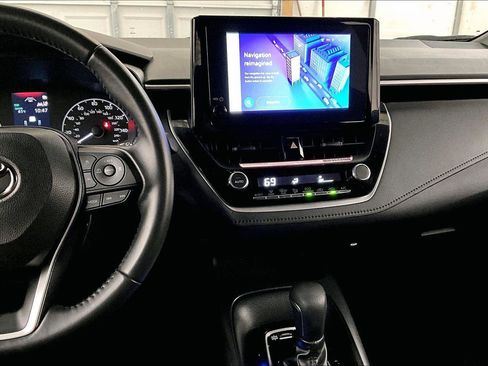 Used 2024 Toyota Corolla SE image 6