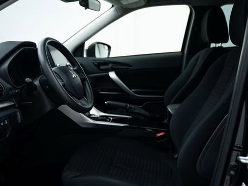 Used 2024 Mitsubishi Eclipse Cross LE image 8