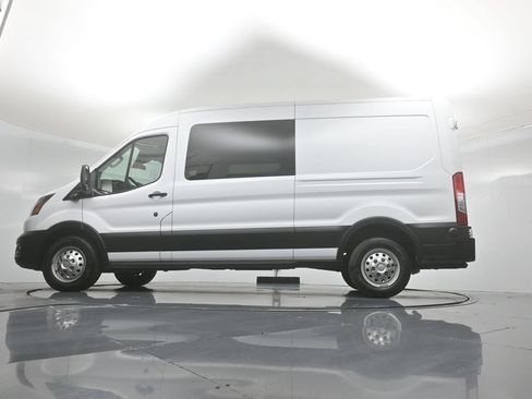 Certified 2023 Ford Transit 250 Medium Roof RWD image 43