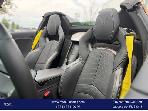 Used 2022 Chevrolet Corvette Stingray Preferred Conv w/ Battery Protection Package RWD image 17