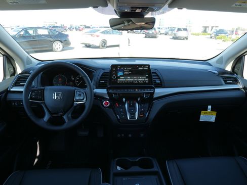 New 2026 Honda Odyssey Touring image 21